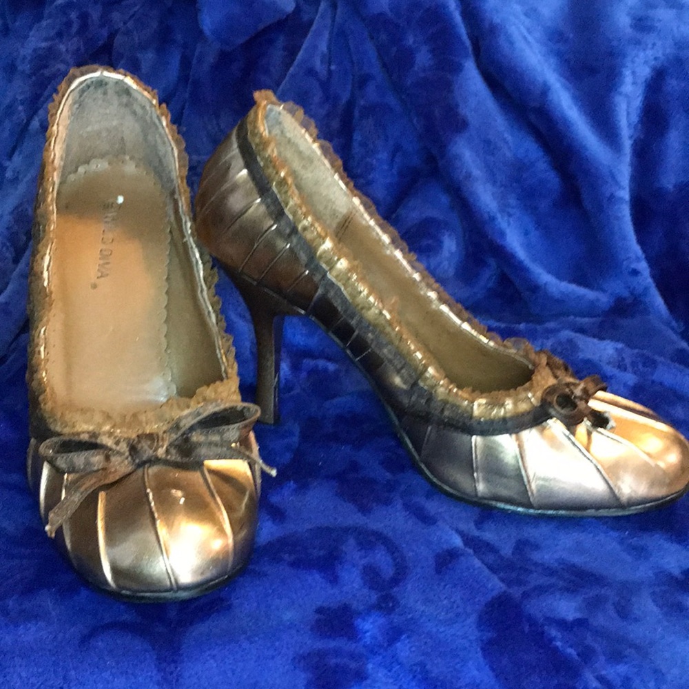 Bronze Ruffled Detail Heel